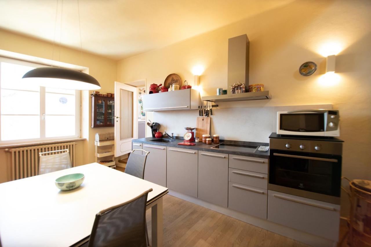 Residenza Al Pavone Luxury With Terrace Apartment Лука Екстериор снимка