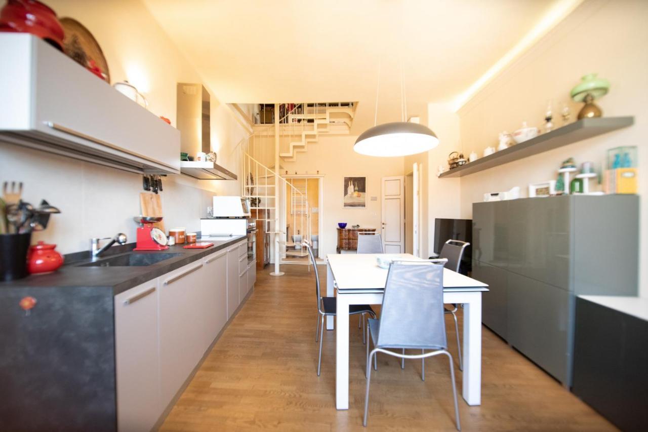 Residenza Al Pavone Luxury With Terrace Apartment Лука Екстериор снимка